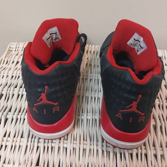 Nike Air Jordan Academy Sneakers Size 7Y - Picture 3 of 6